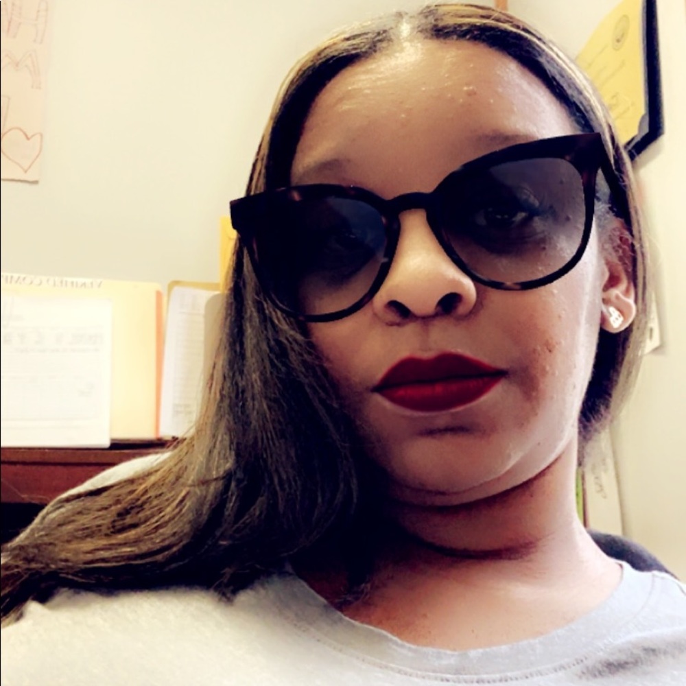 Meet your Posher, Tanisha